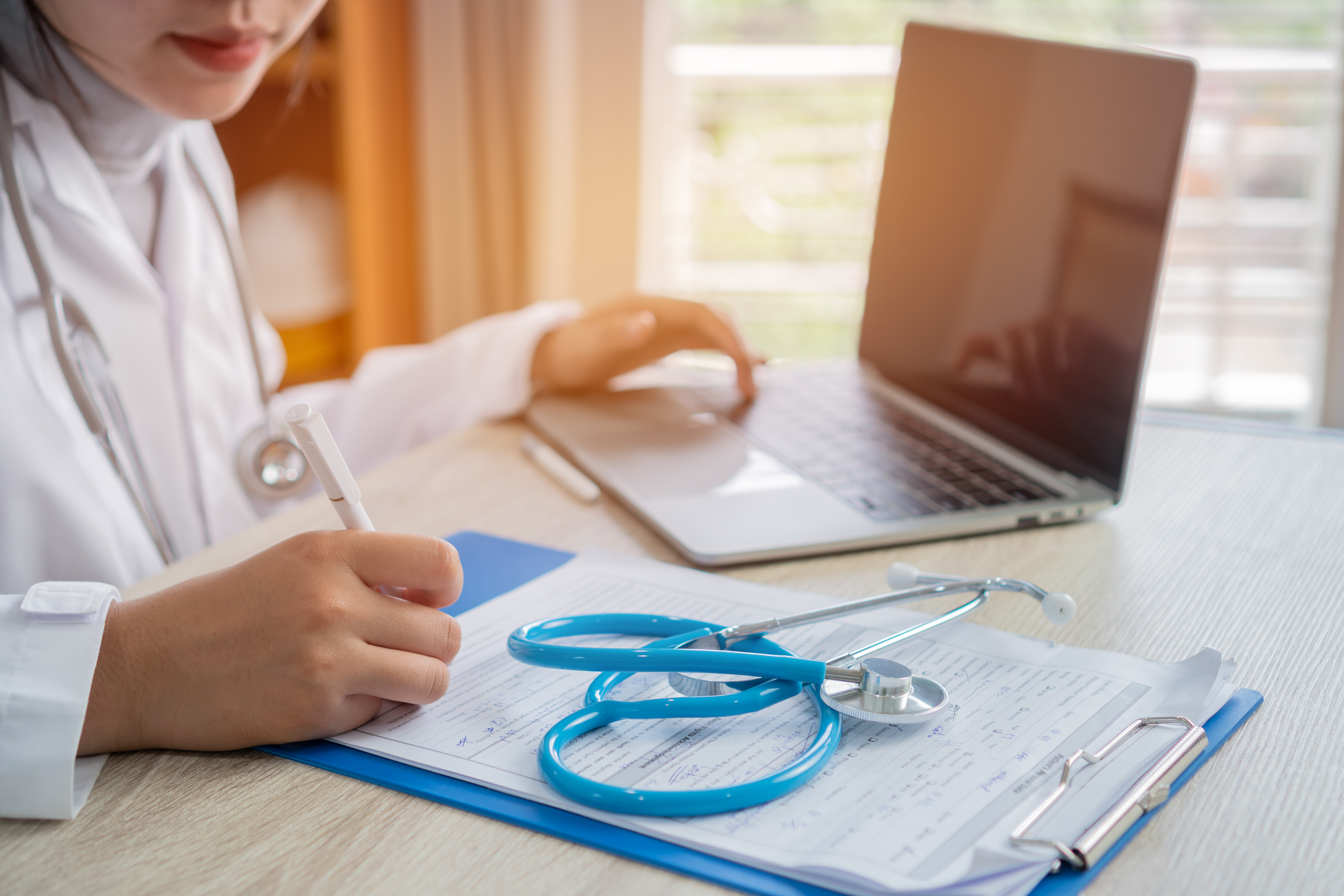 5 Healthcare Reporting Tools to Make Informed Business Decisions
